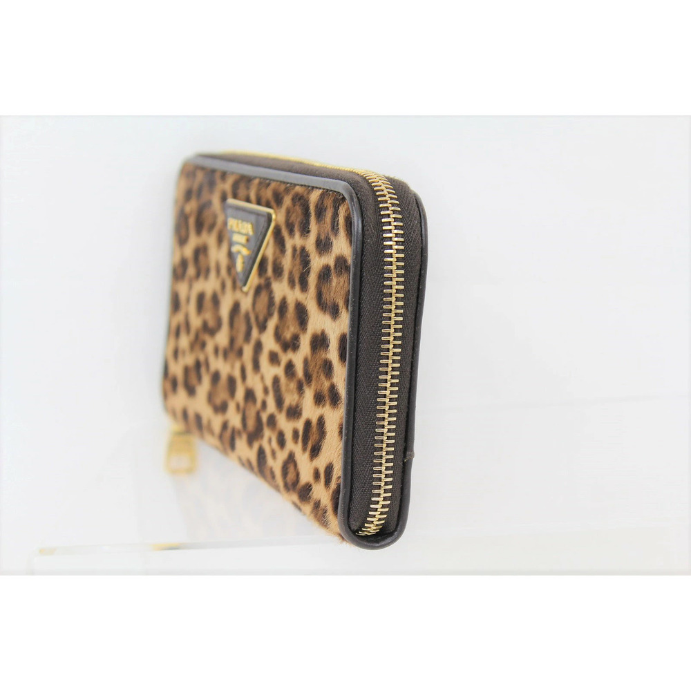 Prada Hair Long MORO Leopard Zip Wallet cavallino Round trian MIELE Calf